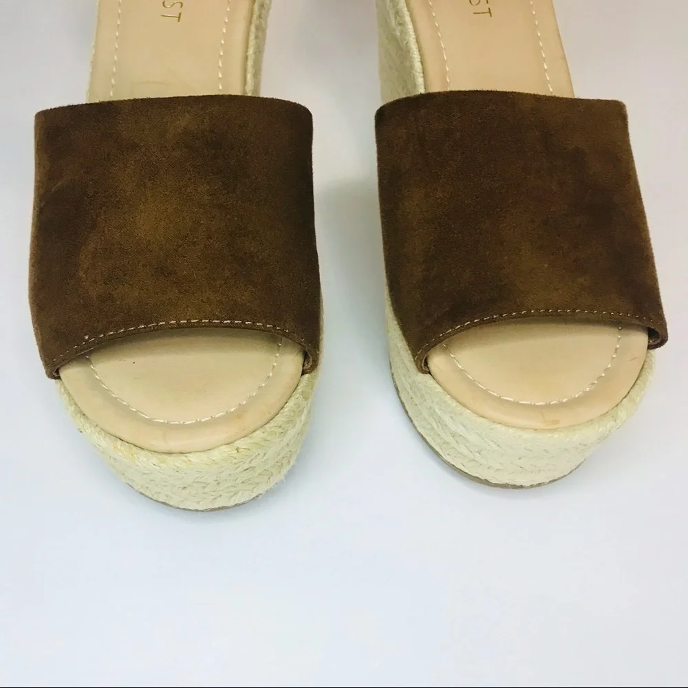 New! Nine West Espadrille Faux Suede Faux Leather Straw Wedge Platform Sandals
